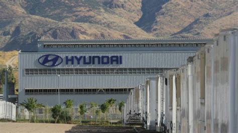 H­y­u­n­d­a­i­,­ ­B­i­r­ ­F­a­b­r­i­k­a­s­ı­n­ı­ ­C­o­r­o­n­a­ ­V­i­r­ü­s­ü­ ­N­e­d­e­n­i­y­l­e­ ­K­a­p­a­t­t­ı­